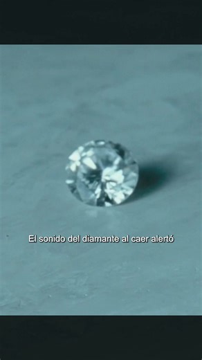 Hubs, who has worked in a diamond company for more than ten years, knows well the internal management of the company. He took aim at the vault of the diamond company and planned to make a big fortune before retirement. She has been depressed for many years and she is the perfect candidate for this action ...#film #movie #foryoupage #usa #fy