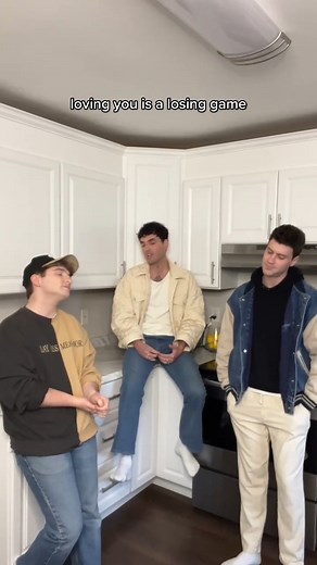 SINGING ARCADE WITH THE ORIGINAL SINGER🥹 #arcade #sing #duncanlaurence | Singing With Team