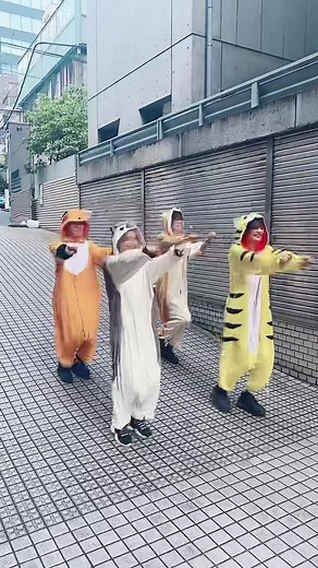 🦔🦊DANCE🐯🐶#ダンス #dance #CRAZYFROG 🐸 #着ぐるみチャレンジ #着ぐるみ #アイドル #TIKTOK教室 @shalf0527 @kcbuzz @buzzer_kohey @buzzer_saku