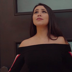 Una Carga Pesada... A Heavy Load Cast: Alejandra Treviño & El Bebote. | Living With Latinos