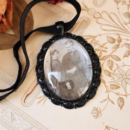 Mourning Victorian Era Necklace With Photo Antique Cdv Medallion Gothic 19th Century Grief Black Velvet Valentine Gift - Etsy
