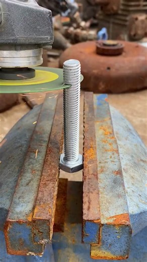 This Deburring Chamfer Tool is perfect for your rod 🔥🛠️ #tools #besttools #chamfertool