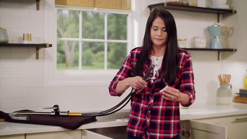 Delta Greydon Single-Handle Pull-Down Sprayer Kitchen Faucet with ShieldSpray and Soap Dispenser in SpotShield Stainless Steel 19826Z-SPSD-DST