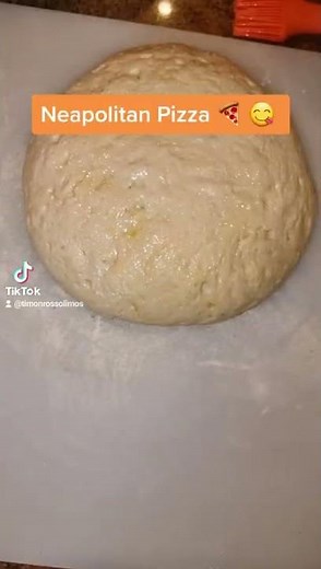 Easy Neapolitan Pizza Recipe