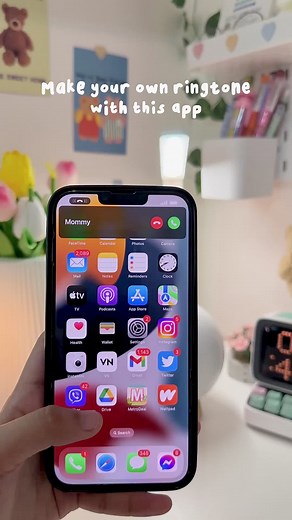 Create Your Own Ringtone with this August Taylor Swift App