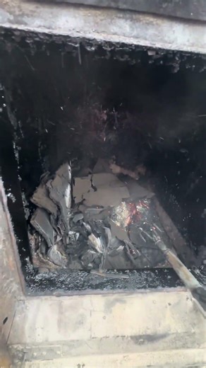 24 hour burn on the log boiler #homestead #dothingsyoudontwanttodo