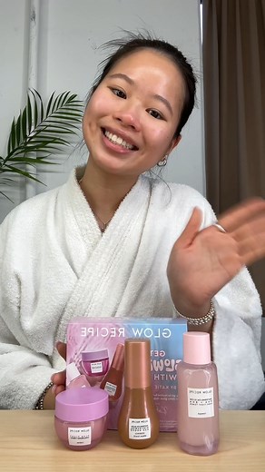 Glow Recipe on Instagram: "The 3-step secret to @katiefangg’s glowing skin, in her first-ever skincare kit 💖 Get Katie’s super dewy, sun-kissed glow with the Get Glowing With Me Kit, personally curated by Katie Fang herself. Here’s what’s inside: 🍉 Watermelon Glow PHA+BHA Pore-Tight Toner (40ml) to hydrate and refine pores in one step with cactus water, hyaluronic acid, PHA, and BHA 💜 Plum Plump Hyaluronic Cream (20ml) to hydrate, plump, and balance skin with a blend of 5 hyaluronic acid weig