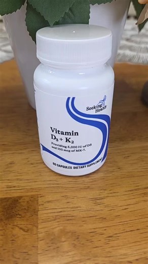 Seeking Health Vitamina D3 con gotas líquidas K2, totalmente natural, sin OMG ... D3 K2 ayuda a proteger su corazón de la acumulación de calcio en las arterias y apoya la salud cardiovascular general. Ayuda a apoyar la absorción de calcio 🌞 Vitamina D3: Seeking Health Vitamin D3 K2 include: * Supporting a healthy immune system * Supporting healthy bones and teeth Health What Are the Benefits of D3 and K2? Everything You Need to Know Vitamin K2 is found in animal-based foods, fermented products,