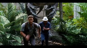 Jurassic World - Clip - Owen Escapes The Indominus Rex Paddock