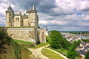 Blois Travel Guide - Expert Picks for your Vacation
