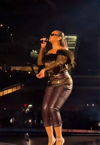 Rihanna songs and hits: top tracks & live performances