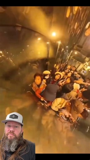 The Bailong Elevator, the tallest outdoor elevator in the world. The more ya know! #crazy #amazing #crazystory #themoreyouknow | Apex Predator Outfitters