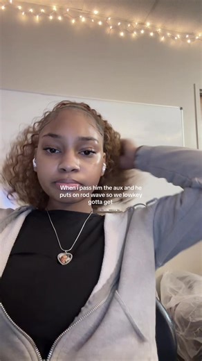 myprivatelife (@secretlifeofjiya)’s video of when i pass the aux rod wave