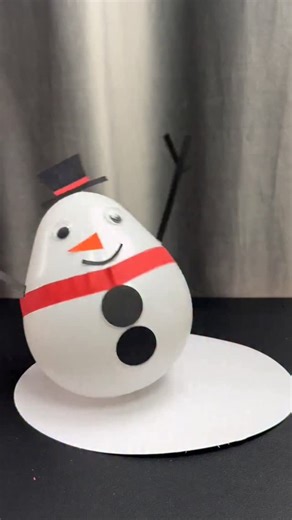 paper crafts creator | Step-by-Step Balloon Snowman Craft ⛄🎈 #balloonsnowman #snowmancraft #diycraft #kidscraft #creativefun #handmade #easycraft #holidaycraft... | Instagram
