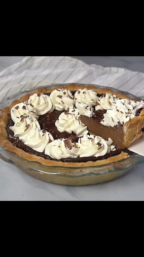77K views · 562 reactions | This is the most luscious, smooth, delicious sugar free chocolate cream pie you have ever had! Deep rich chocolate flavor and a creamy pudding like consistency makes this a heavenly keto dessert for the holidays! | SugarFreeMom.com | Facebook