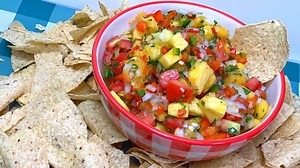 20 reactions | FRESH PEACH PINEAPPLE SALSA!! SUMMER SALSA RECIPE Get...