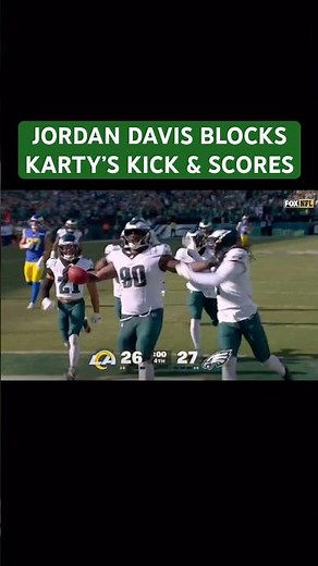JORDAN DAVIS TUNS BLOCKED FIELD GOAL BACK FOR A TOUCHDOWN
