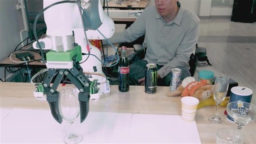 Delicate robot hands built at University of Texas | Eric Henrikson