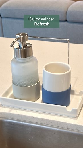 18K views · 212 reactions | Give your sinks some holiday cheer! Save 40% on our adorable Holiday Hand Wash Set, the perfect way to refresh your bathroom or kitchen for the season.  Plus, let’s be real… anything that makes hand washing more fun this time of year is a win, right?  Shop now, this festive offer ends December 1 at noon CT! | Norwex | Facebook