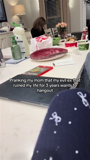 My moms too nonchalant for these trends #mom #prank #ex | guy pranks mom