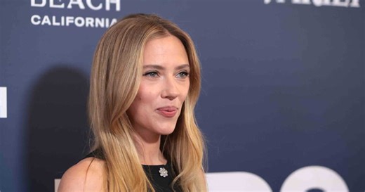 Scarlett Johansson "traînée le long de l’asphalte" : cet accident dont elle a été victime sur le tournage de Lucy de Luc Besson