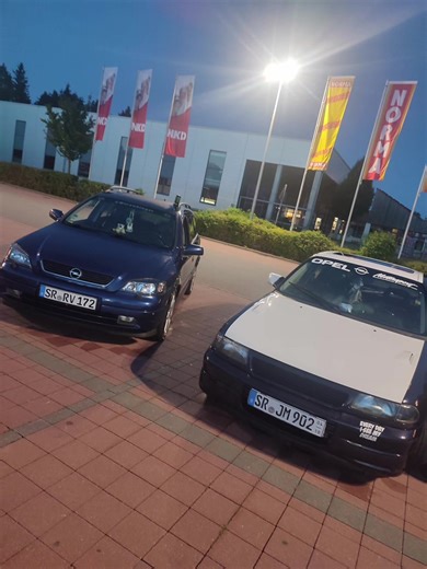 Biggy und sein großer Bruder #astra #opel #oldies #opelforlife
