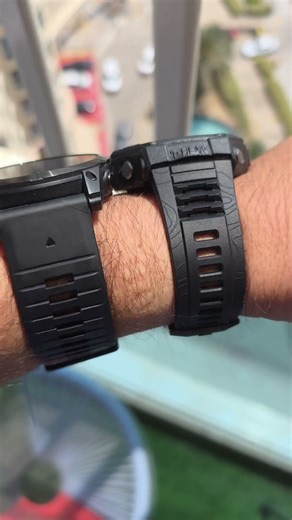 ☀️ AMOLED vs MIP: Dubai Sun Puts Them to the Test!