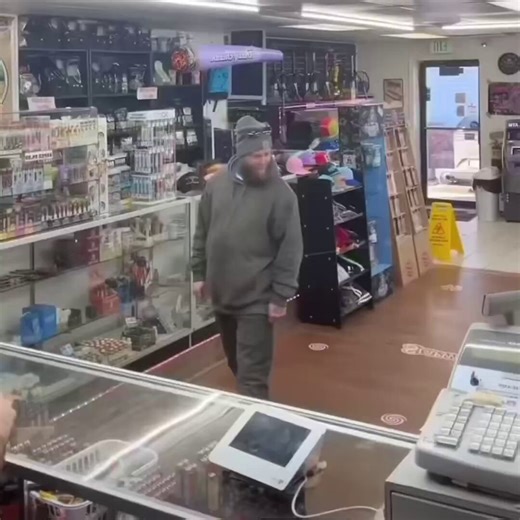 Caught while walking, undercover cops entered the same shop at the same time. The owner noticed they were police the moment one said, “Were you working today too?” like it was a normal shift chat 🚓