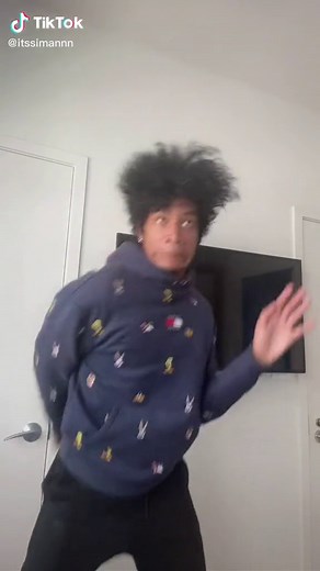 Jus walkin on by 🚶🏾‍♂️