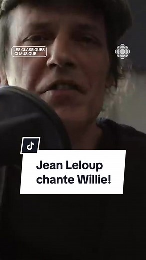 Quel beau souvenir avec l’unique Jean Leloup. Il nous offrait Willie, extrait de l’album À Paradis City, enregistré dans notre studio le 22 janvier 2015. Re)découvrez nos vidéos « Classiques ICI Musique »sur RC Ohdio et le YouTube d’ICI Musique. #jeanleloup #icimusique #leloup #classiques