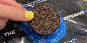 Oreo Made A Pack Of Cookies To Offer To Aliens And We Got To See Them