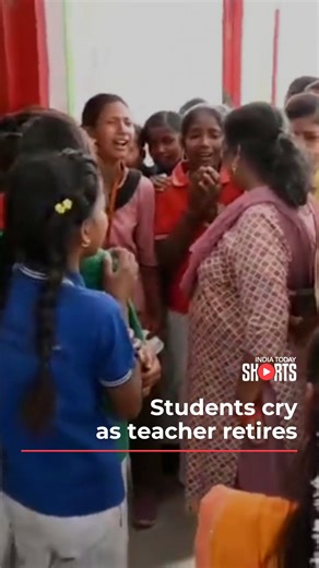 An emotional farewell in Uttar Pradesh’s Hardoi brought an entire school to tears. Students of a primary school clung to their retiring teacher, Kalicharan, pleading with him not to leave. In a rare display of affection and respect, children wept and held on to their teacher during the farewell ceremony. The District Basic Education Officer called it a rare bond that few educators build. A similar moment unfolded in Shahabad, where another retiring teacher, Santosh Agnihotri, received the same h