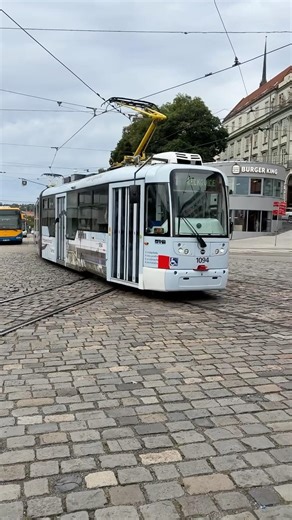 Souprava vozů Vario LF2+LF1 #shortsvideo