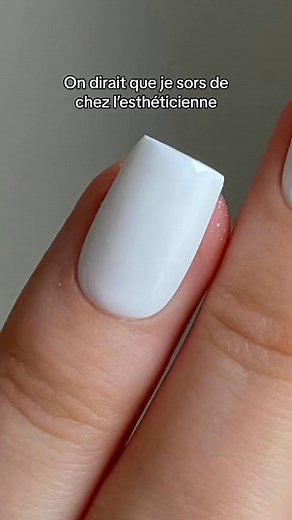 2.8K views | Pourquoi choisir les Press On Nails Mella Nails ?  Faits main en France ♻️ Réutilisables à l’infini ⚡ Pose rapide en 5 minutes  Économiques & éco-responsables Et en ce moment ?  -15% sur toute la boutique dès 1 kit OU 2 achetés = 1 offert  Livraison offerte dès 35€ Vous n’avez plus aucune excuse pour ne pas tester ! #MellaNails #MellaPressOnNails #PressOnPower #ManucureMaison | MellaNails Paris | Facebook
