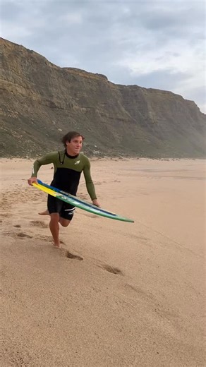 Lucas Fink | Buscando essa no outside, no paddling needed | Instagram