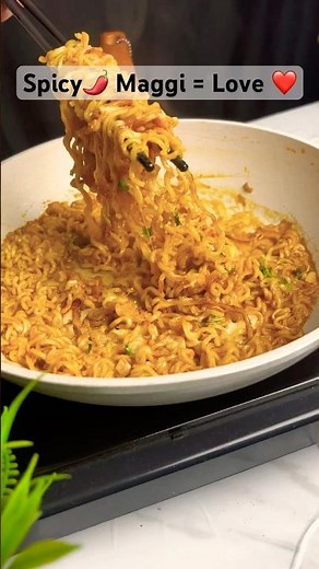 Extreme Spicy Garlic Chilli Maggi 🌶️🔥 | Street-Style Masala Maggi 🍜 | Quick Tasty Recipe #shorts