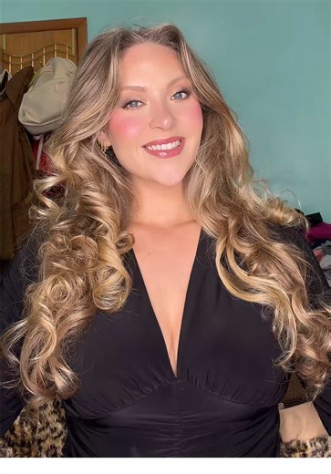 Pin curls sometimes test my patience but they are ALWAYS worth it!! 🫶🏻 love locking the curls in with @Kenra Professional Working Spray 14 @langehair Move-It Dry Texture Spray #hair #blowout #pinnedcurls #haircurls #hairstyle