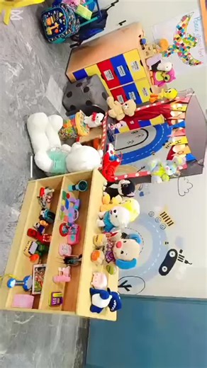 In the 笠 Toy Shop Activity, children explored  financial literacy by using money for buying and selling, while  number cards strengthened their math and counting skills in an engaging, hands-on way! | United Charter Schools Expo Campus | Facebook