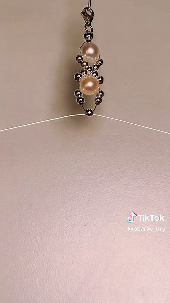 Handmade pearl bracelet, with 6mm pearls and 3mm beads#tiktok #foryou #fyp #handwork #pearl #bracelet