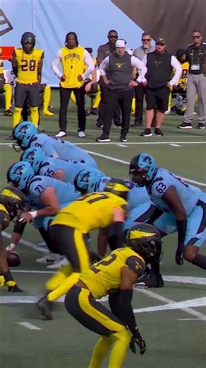 'NOBODY ******* MOVE' 😤 #ufl #football #renegades