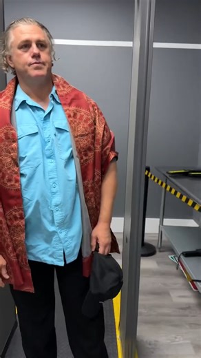 TSA agent is shocked! | Penny Wiggins