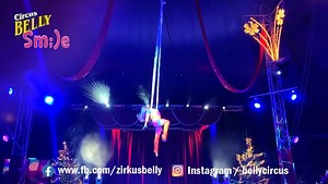 Hurra! Der Circus kommt! Ab dem 6. März 2025 ist Circus Belly wieder mit Smile auf Tournee. Saisonauftakt nach der Winterpause ist vom 6. bis 16. März in Langenhagen. Von dort aus geht es weiter quer durch den Heidekreis in Richtung Hamburg. Und so viel sei schon jetzt verraten: im Herbst reist der Circus dann von Uelzen aus endlich mal wieder in Richtung Osten. HINWEIS FÜR LANGENHAGEN! Aufgrund der Engen Platzverhältnisse an der CCL SÜDPASSAGE werden unsere Vierbeinigen Stars (Pferde & Kamele) 