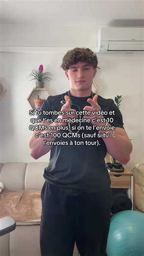 C’est pour toi que je fais ça tu fais pas assez de QCMs… Tes résultats ne dépasseront jamais ton identité actuelle. Si ton classement stagne en médecine, ce n’est ni un manque d’intelligence, ni un manque de travail. C’est que, pour l’instant, ton système ne correspond pas au niveau que tu vises. La Regen n’est pas une prépa. Ce n’est pas un programme de motivation. C’est une reconstruction structurée de ta personne : - Clarté - Méthode - Discipline Parce que ton identité détermine toujours tes 