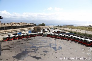 Tagli sulle linee e troppi disagi con i nuovi orari: l’Atm corre ai ripari