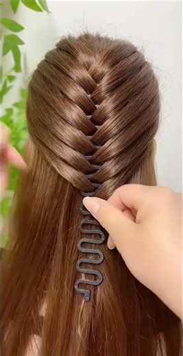 Simple Yet Stunning Fishbone Braid 💖Lazy Girl Hairstyle Hack 💁‍♀️ Clip + Braid