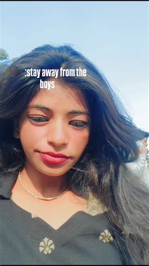 Таня. 타냐🥀🦋 on Instagram: "Roj content pane ke liye follow kre bhagwaan aapka bhala krenge . . . . #follow4like #contentcreator #funny #comedy #viralvideos"