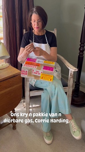 Ons kry ‘nlekker bederf pakkie vol koekies en ‘n krismis koek 🎄🤶van n dierbare gas #Corrie Harding Corellie’s Creations 0834081712. Bestel direk of kom koop jou koek by die Hotel! | Kamieskroon Hotel