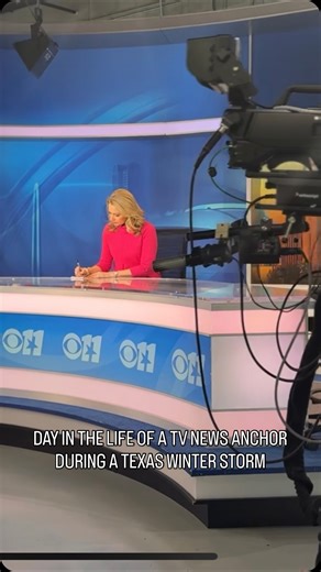 Not your average morning routine ❄️ Early alarms, icy side streets, below zero feels like temps and getting on air ready in 20 minutes flat 😅 From tracking slick roads to extreme cold warnings, it was all hands on deck this morning. A day where commercial breaks aren’t really breaks, and the coverage doesn’t end when the show does. From engineers & producers, to photographers & directors, to crews in the field bundled up in the frigid temps… it is a team effort to keep North Texans informed 24/