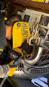 Projeto ALIEN Vídeo 23 “Detalhes no pescoço” O processo de soldagem,foi feito com a fonte RUSTLER, junto a máscara SAVAGE ,produtos da @esab_brasil Acompanhe os próximos conteúdos. —————————————————— @esabeurope @esab.mea @esabinho @esabweldingcutting @cigweld #alien #predator #alienigenas #cinema #ficçãocientífica #creator #metalart #serralheria #diy #sculptureart #xenomorph #weldersclub | Full Metal Concept