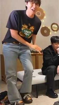 💚Hobii and his brothers doing the happy pizza trend 😍😍😆😆😆👌💯#uarmyhope💚💚#bts💜💜#trend